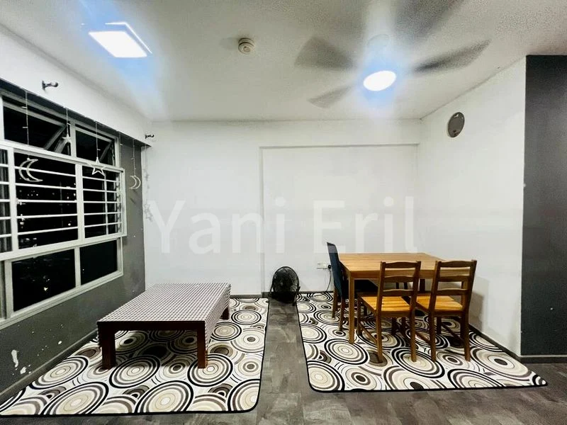 3 Room (3A) HDB for Sale in  150A Corporation Drive - Image 2