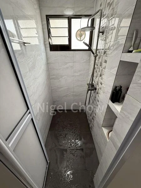 5 Room (5I) HDB for Sale in 2 Lorong Lew Lian - Image 7
