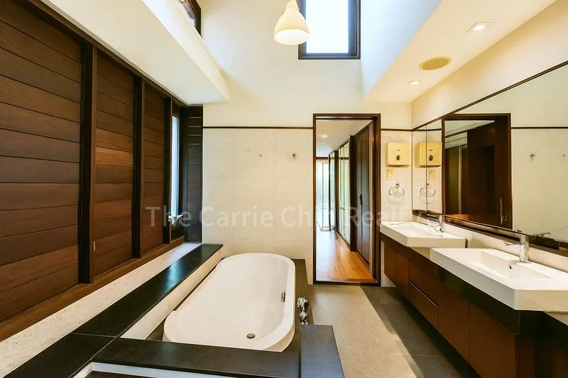 4+1 Bed Bungalow (Landed) for Sale in  The Oceanfront @ Sentosa Cove - Image 2