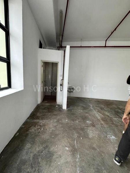 Light Industrial (B1) for Rent: Ubi Avenue 3 - Image 2