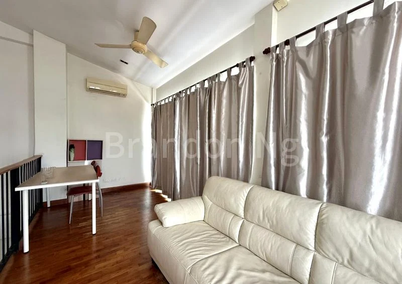 6 Bed Corner Terrace (Landed) for Sale in Thomson Garden Estate - Image 1