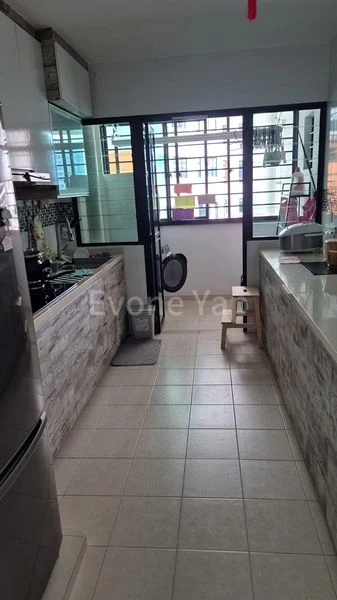 Common Room (HDB) for Rent in 592C Montreal Link - Image 4