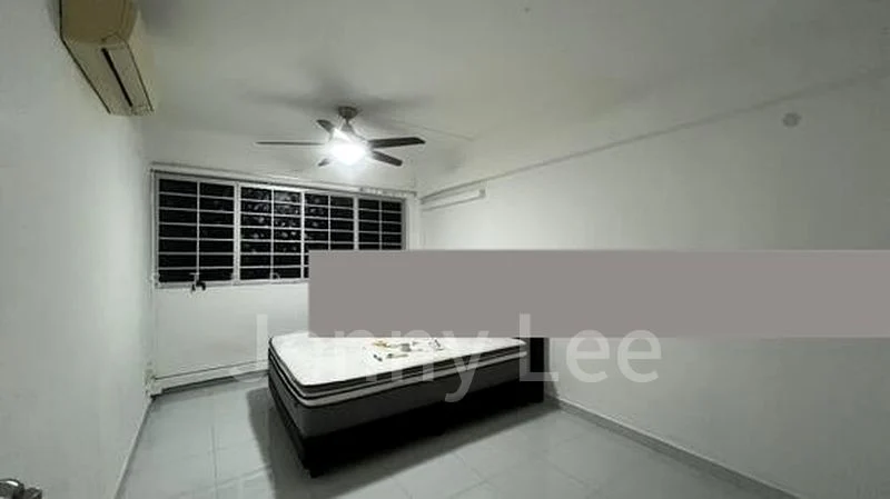 5 Room (5I) HDB for Sale in  229 Tampines Street 23 - Image 1