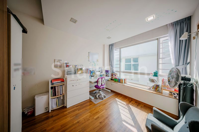 4 Bed Condo for Sale in  Caspian - Image 15