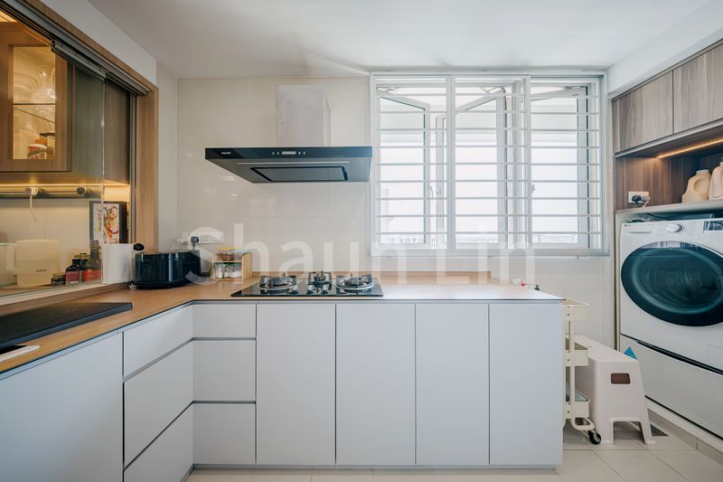 4 Bed Condo for Sale in  Caspian - Image 9