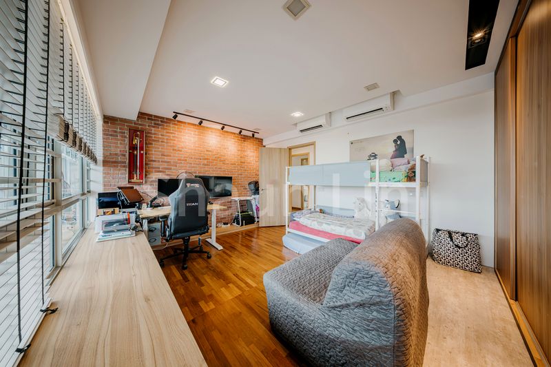 4 Bed Condo for Sale in  Caspian - Image 12