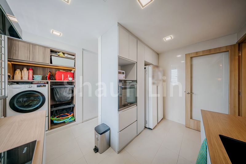 4 Bed Condo for Sale in  Caspian - Image 10