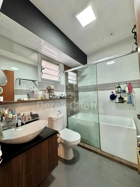 5 Room (5I) HDB for Sale in  338D Anchorvale Crescent - Image 6