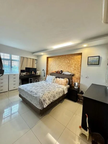 5 Room (5I) HDB for Sale in  338D Anchorvale Crescent - Image 5