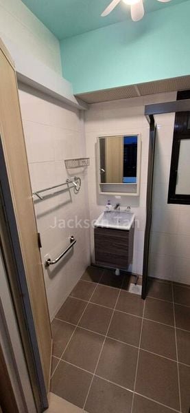 Master Room (HDB) for Rent in Tampines Street 61 - Image 2