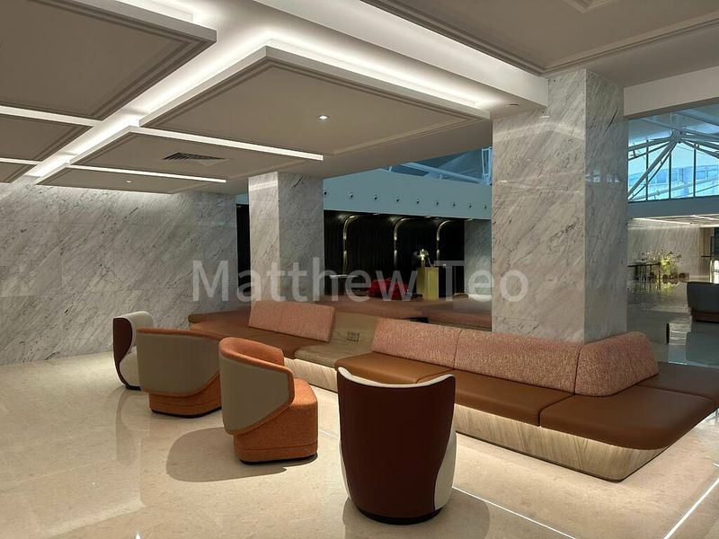 Shop / Shophouse for Rent: Peninsula Shopping Centre - Image 4