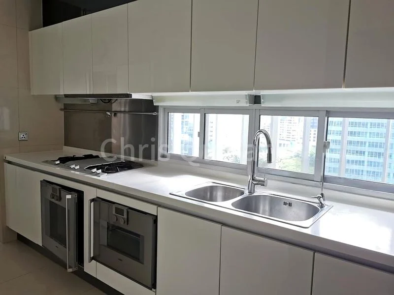 4 Bed Condo for Sale in  The Orchard Residences - Image 4