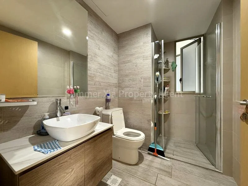 4 Bed Executive Condo for Sale in  Sea Horizon - Image 8