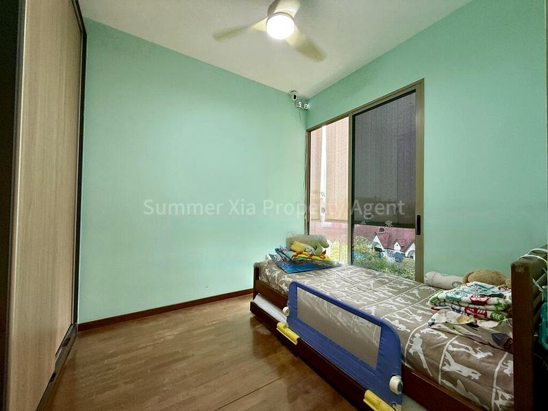 4 Bed Executive Condo for Sale in  Sea Horizon - Image 7