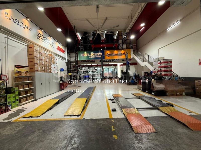 REVV: 1,200 Sq Ft Industrial Shop / Workshop For Sale on Old Kent Road, London (SE1) - Image 2