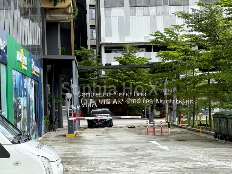 REVV: 1,200 Sq Ft Industrial Shop / Workshop For Sale on Old Kent Road, London (SE1) - Image 4