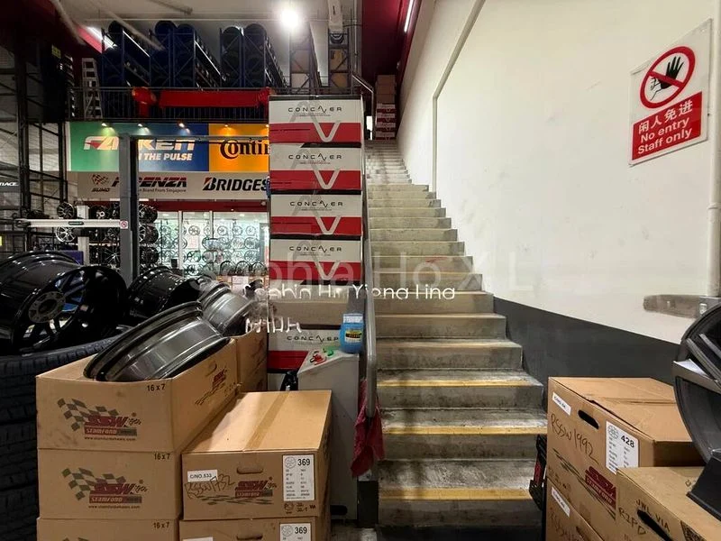 REVV: 1,200 Sq Ft Industrial Shop / Workshop For Sale on Old Kent Road, London (SE1) - Image 1