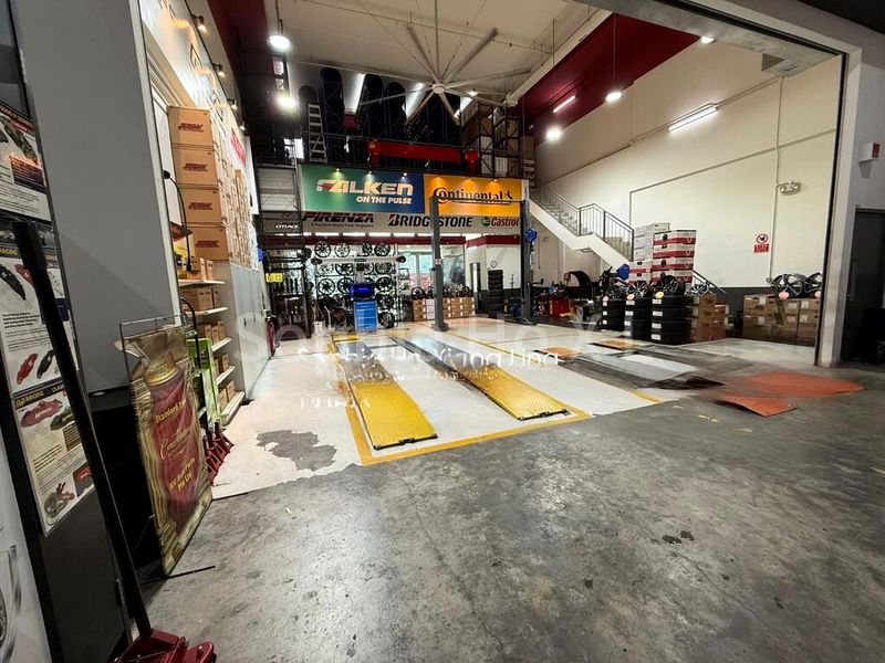 REVV: 1,200 Sq Ft Industrial Shop / Workshop For Sale on Old Kent Road, London (SE1) - Image 12