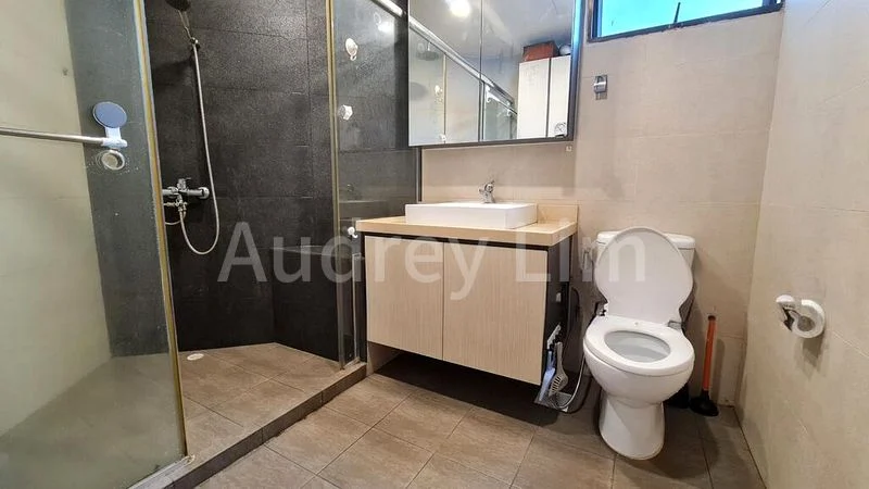 3 Bed Condo for Rent in  Parc Oasis - Image 9