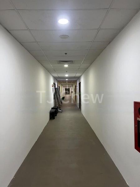 Light Industrial (B1) for Sale: The Commerze @ Irving - Image 4