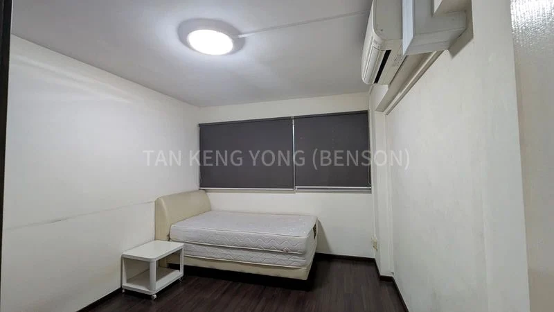 5 Room (5I) HDB for Rent in  716 Ang Mo Kio Avenue 6 - Image 6