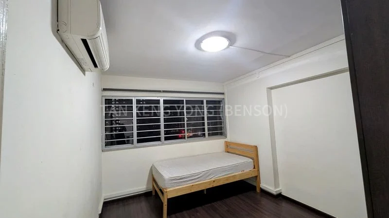 5 Room (5I) HDB for Rent in  716 Ang Mo Kio Avenue 6 - Image 5