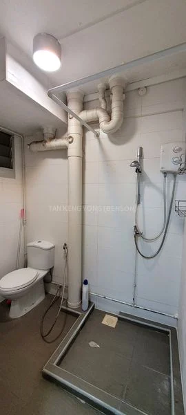 5 Room (5I) HDB for Rent in  716 Ang Mo Kio Avenue 6 - Image 8