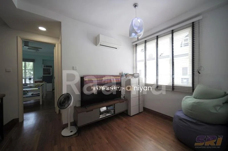 6 Bed Semi-Detached House (Landed) for Sale in  Holland Grove - Image 3