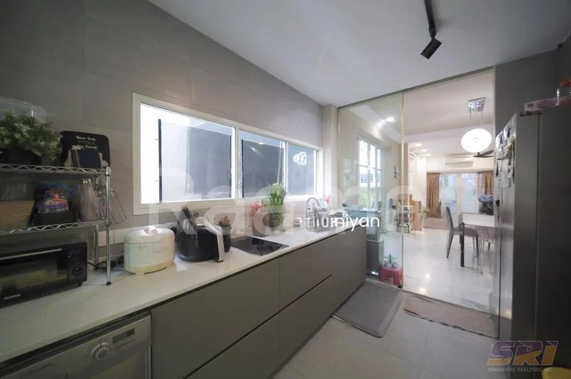 6 Bed Semi-Detached House (Landed) for Sale in  Holland Grove - Image 12