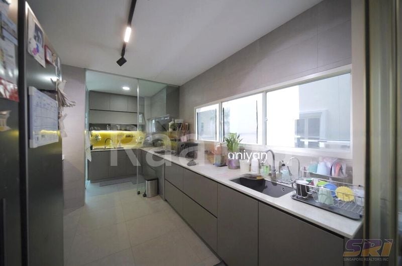 6 Bed Semi-Detached House (Landed) for Sale in  Holland Grove - Image 13