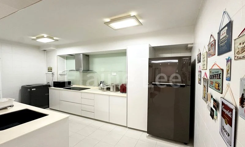 5 Room (5I) HDB for Sale in  649 Punggol Central - Image 6
