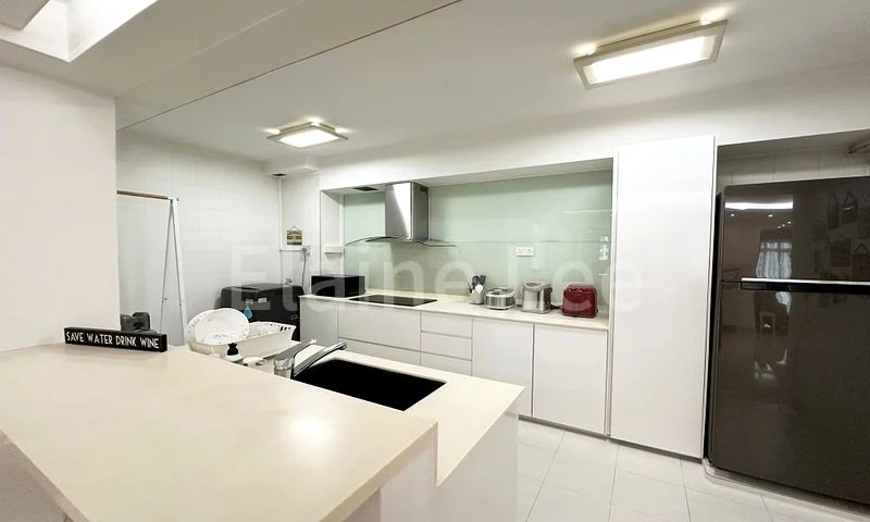 5 Room (5I) HDB for Sale in  649 Punggol Central - Image 7