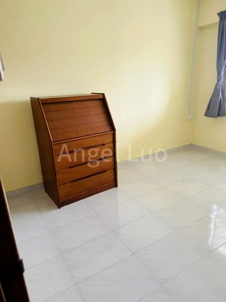 Common Room (HDB) for Rent in  942 Tampines Avenue 5 - Image 3