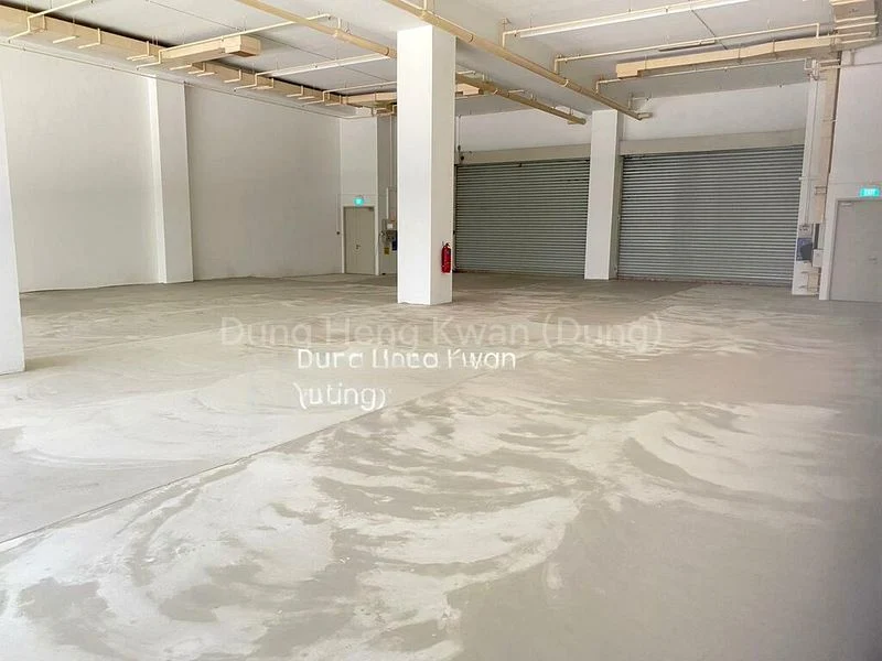 Factory / Workshop (B2) for Sale:  Rare | Ground Floor | High Ceiling - Image 2
