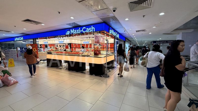 Mall Shop for Rent in Lucky Plaza - Image 17