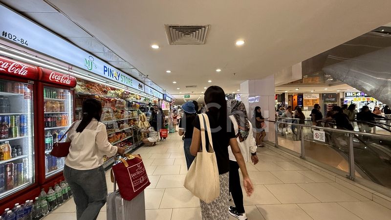 Mall Shop for Rent in Lucky Plaza - Image 15