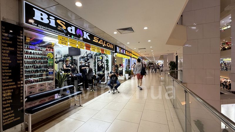 Mall Shop for Rent in Lucky Plaza - Image 10