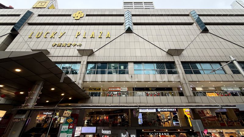 Mall Shop for Rent in Lucky Plaza - Image 3