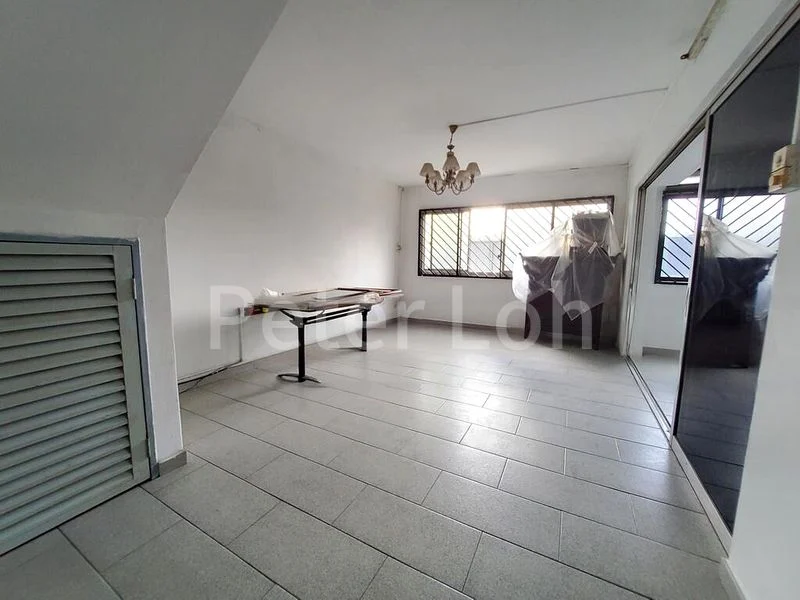 Maisonette HDB for Sale in 547 Pasir Ris Street 51 - Image 2