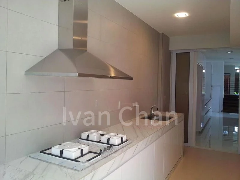 5 Bed Semi-Detached House (Landed) for Rent in  Mimosa Villas - Image 5