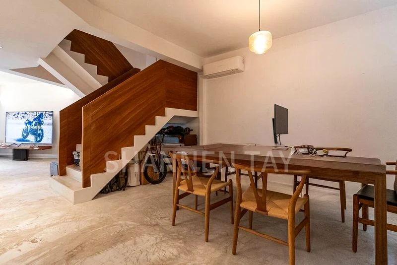 Maisonette HDB for Sale in  110 Clementi Street 13 - Image 5