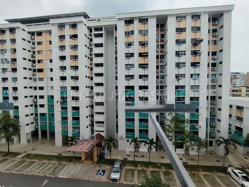 3 Room (3NG) HDB for Sale in  147 Yishun Street 11 - Image 4