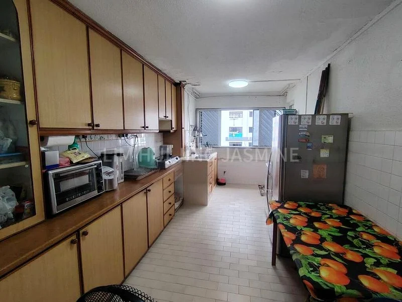 3 Room (3NG) HDB for Sale in  147 Yishun Street 11 - Image 3