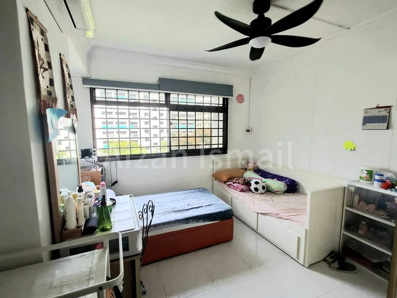 5 Room (5I) HDB for Sale in  899C Woodlands Drive 50 - Image 6