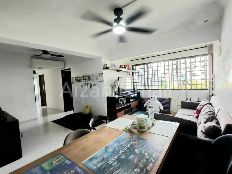 5 Room (5I) HDB for Sale in  899C Woodlands Drive 50 - Image 2