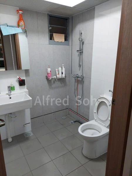 Common Room (HDB) for Rent in  207A Compassvale Lane - Image 4