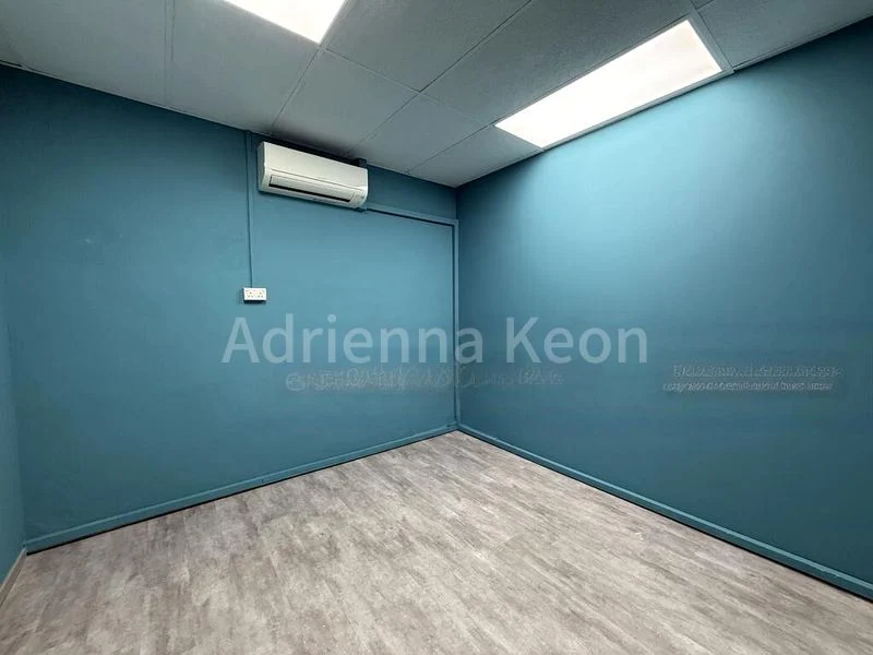 Shop / Shophouse for Rent: Holland Road - Image 1