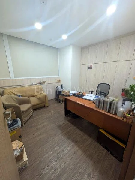 Light Industrial (B1) for Sale: Henderson Industrial Park - Image 1