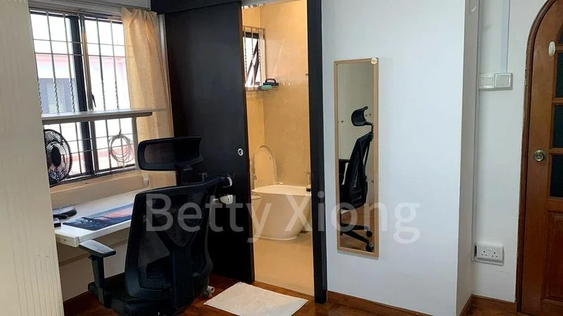 Room (Landed) for Rent in  Lorong M Telok Kurau - Image 3