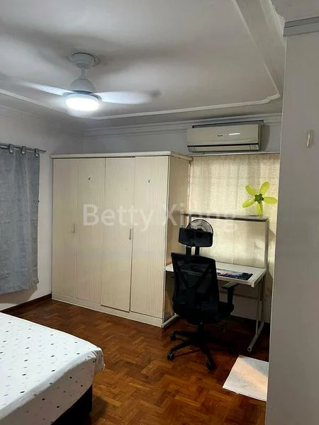 Room (Landed) for Rent in  Lorong M Telok Kurau - Image 4
